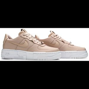 Nike Women’s Sneakers Beige Pink with White Sole